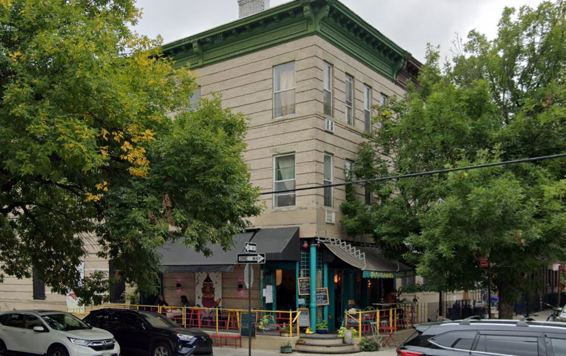 5-66 Onderdonk Ave — photo 2