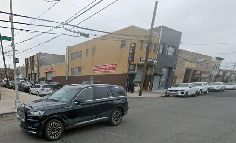 55-20 37th Avenue — photo 3