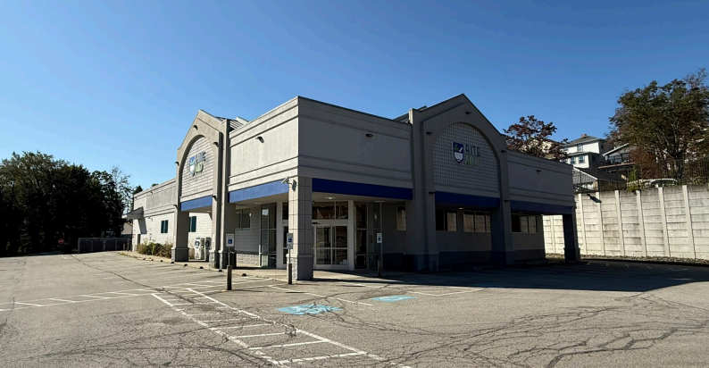 513 Perry Highway — photo 4