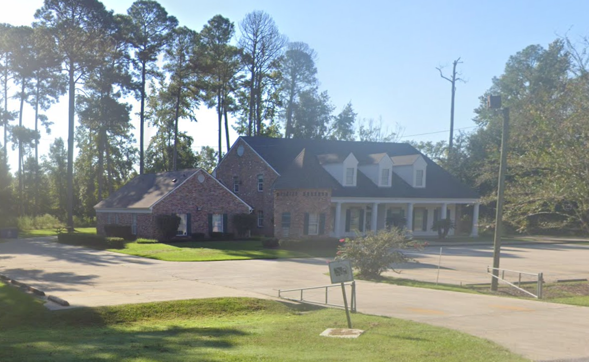 Commercial Building Adjacent to Hut-8 Data Center — photo 3