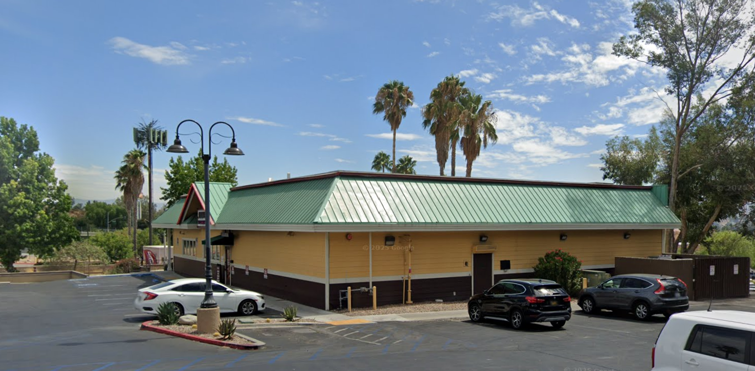 High-Quality Neighborhood Retail Center — photo 3